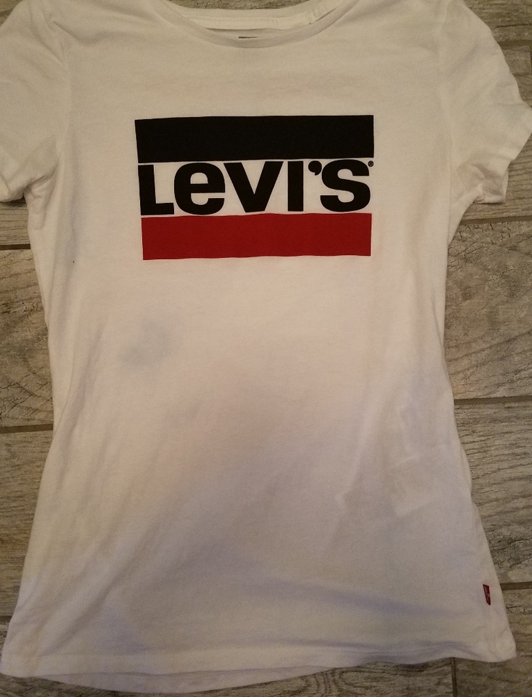 Levi's t shirt